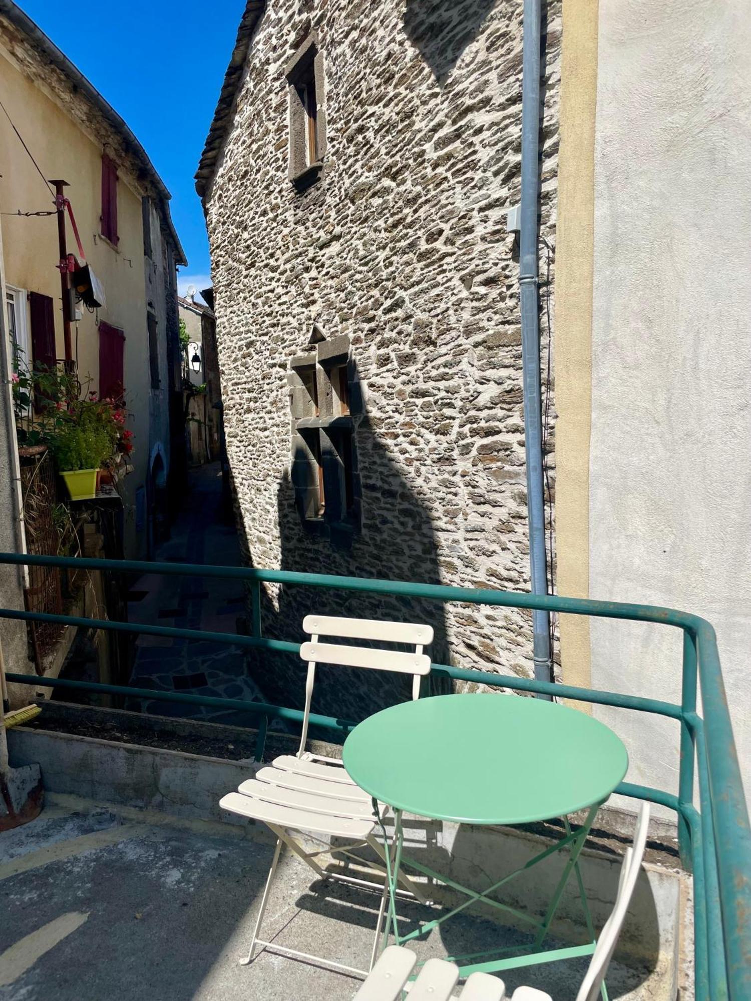 T2 Renove Avec Terrasse Au Coeur Des Cevennes Apartment Saint-Germain-de-Calberte Exterior photo